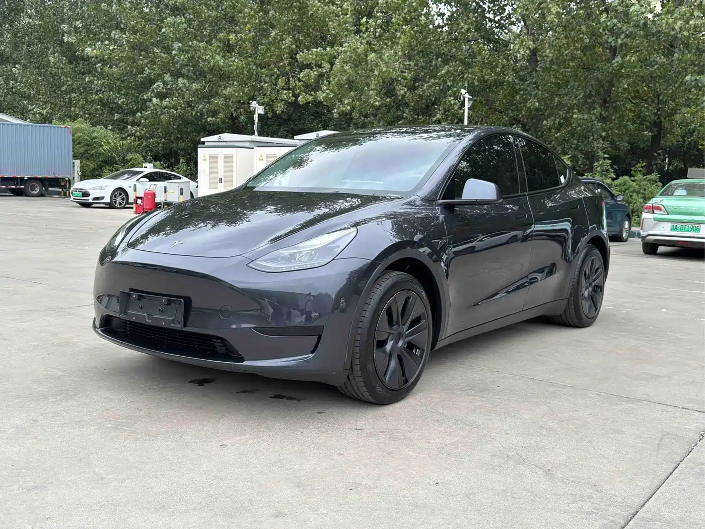 Tesla Model Y 2024 Rear-Wheel Drive Version