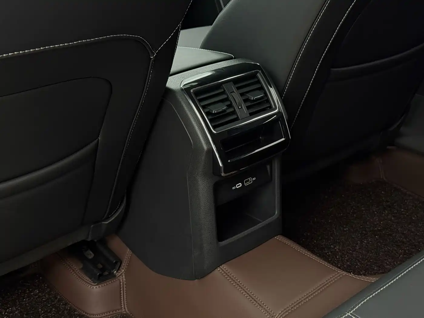 Škoda Superb 2023 TSI280 DSG Premium Edition фото 14