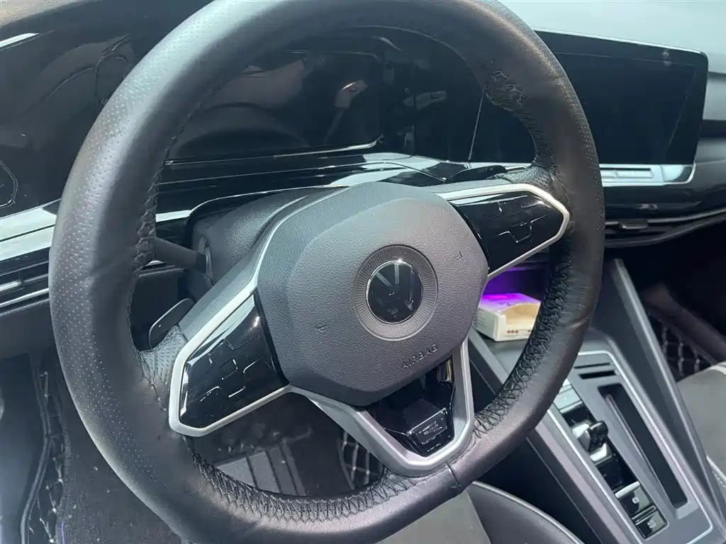Volkswagen Golf 2021 280TSI DSG R-Line фото 20
