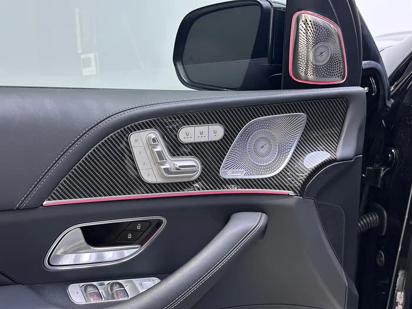 MERCEDES-BENZ GLS AMG