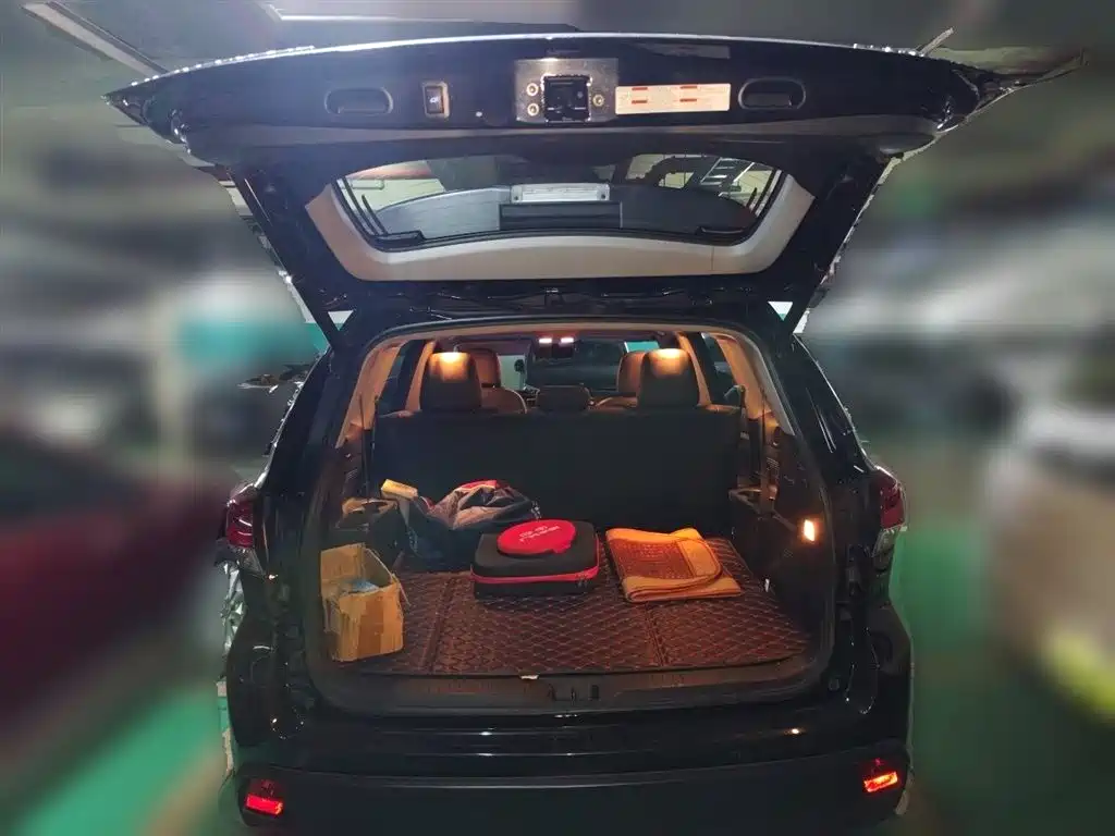 Toyota Highlander 2018 2.0T 4WD Premium 7-seater (China V) фото 10