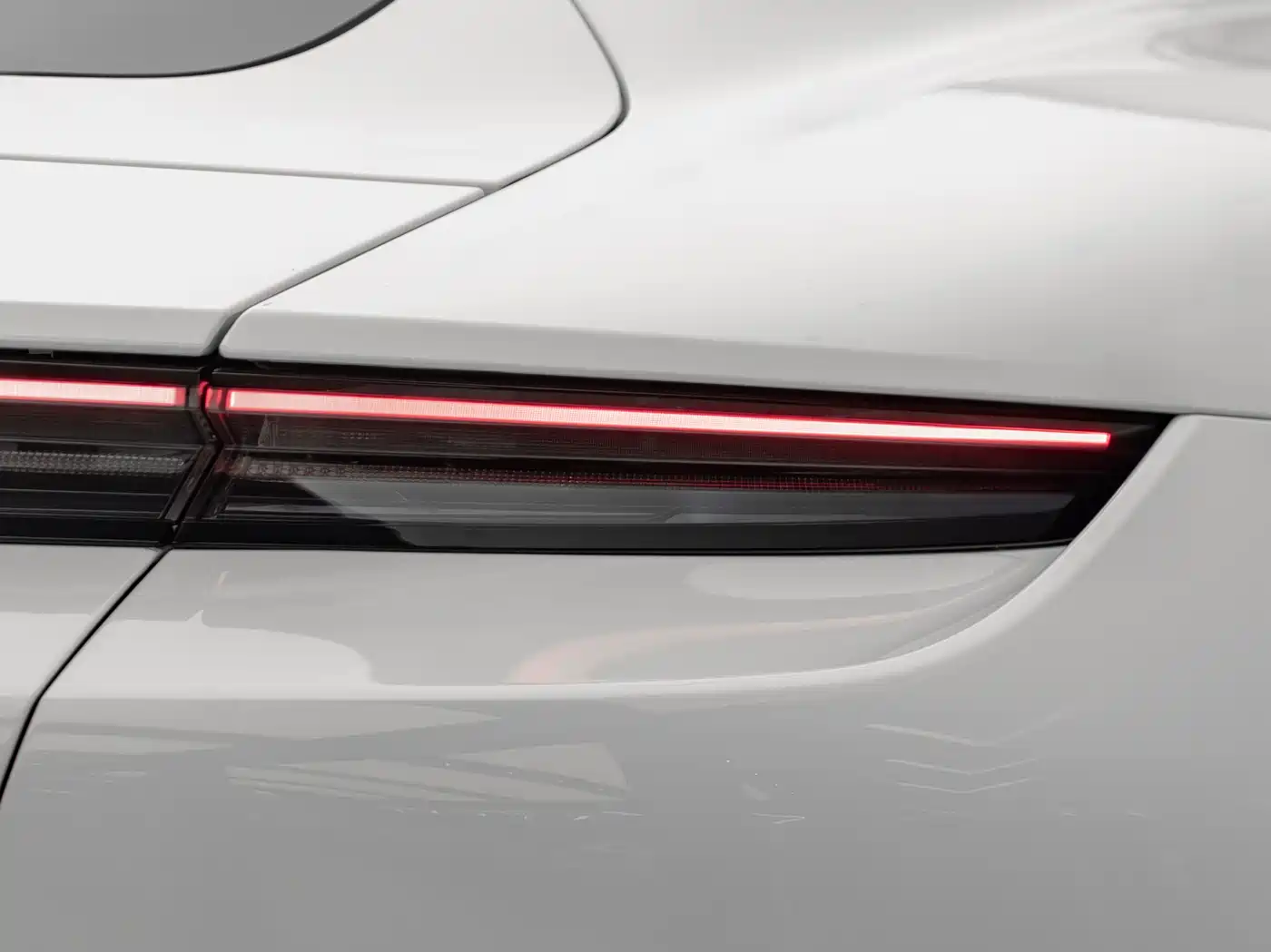 Porsche Taycan 2026 2025 Taycan