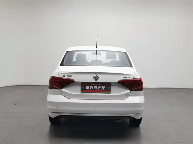 Volkswagen Jetta 2017 1.5L Manual Comfort — фото 4