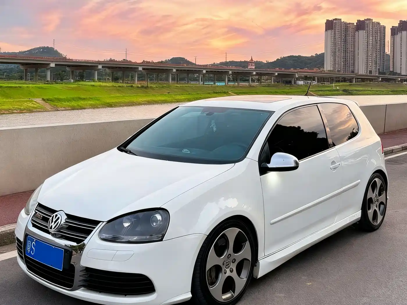 Volkswagen Golf (Import) 2006 GTI 2.0T 3-Door