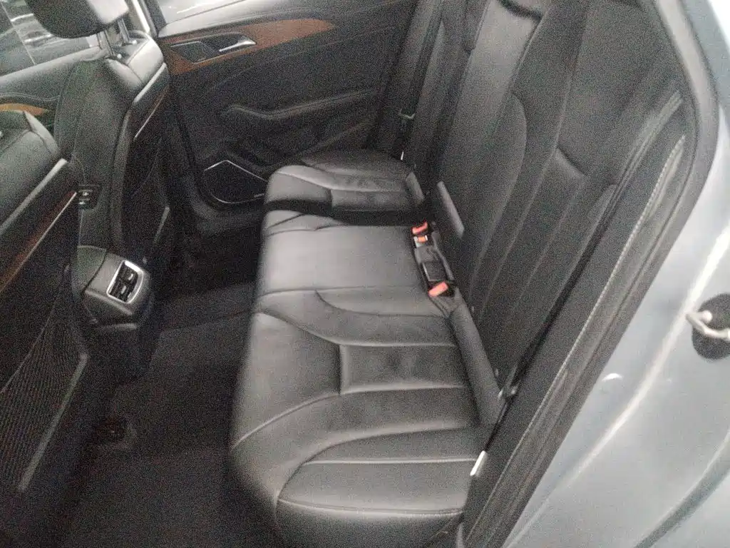 Hongqi H5 2018 2018 30TD Smart Connected Royal Edition