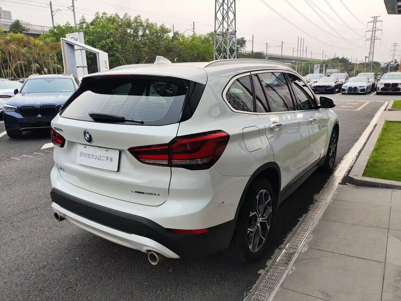 BMW X1 2022 sDrive25Li Leading фото 3