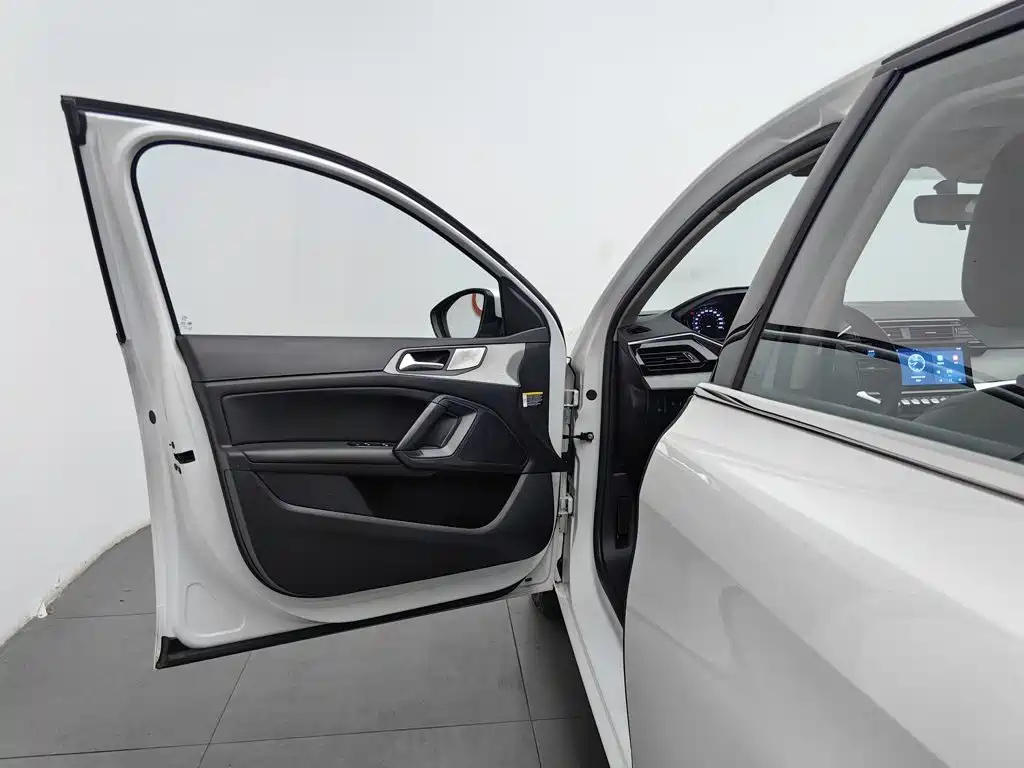 Peugeot 408 2024 2022 1.6T Progressive Edition