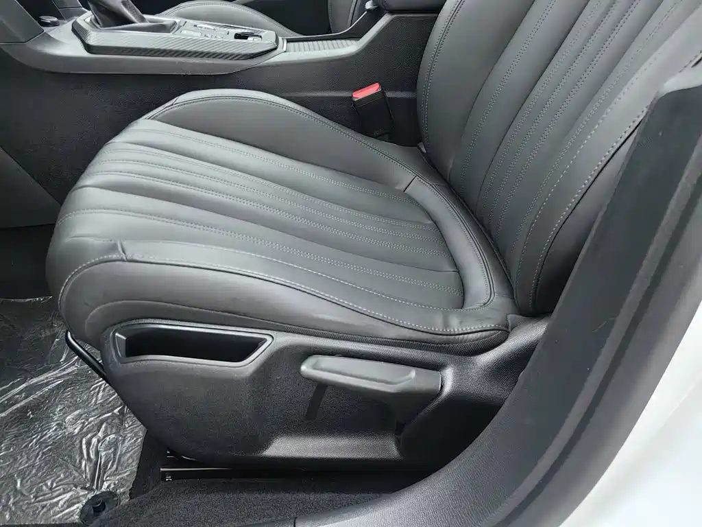 Peugeot 408 2024 2022 1.6T Progressive Edition