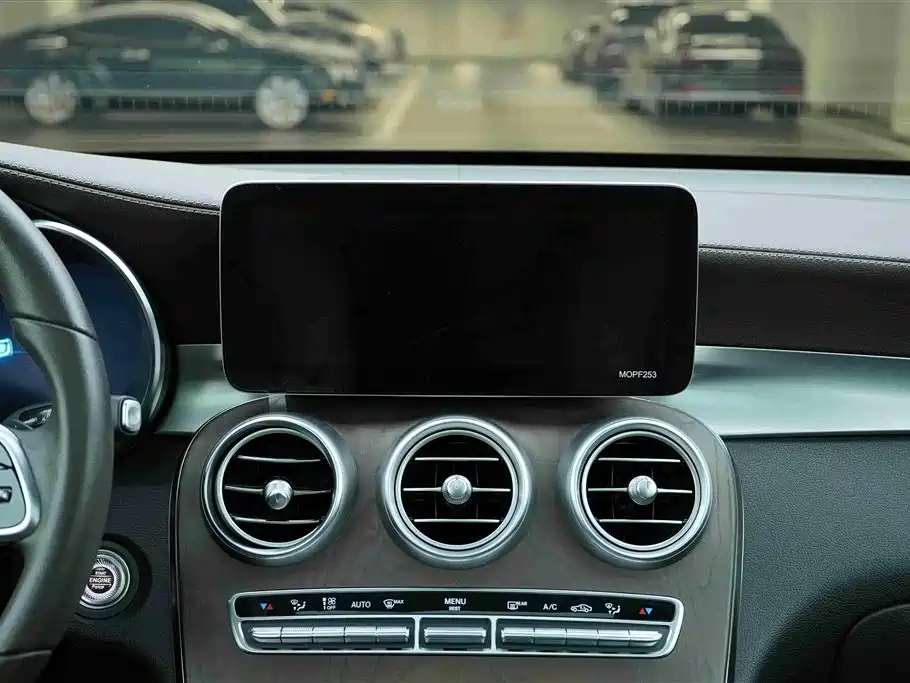 Mercedes-Benz GLC 2020 Facelift GLC 300 L 4MATIC Dynamic фото 18