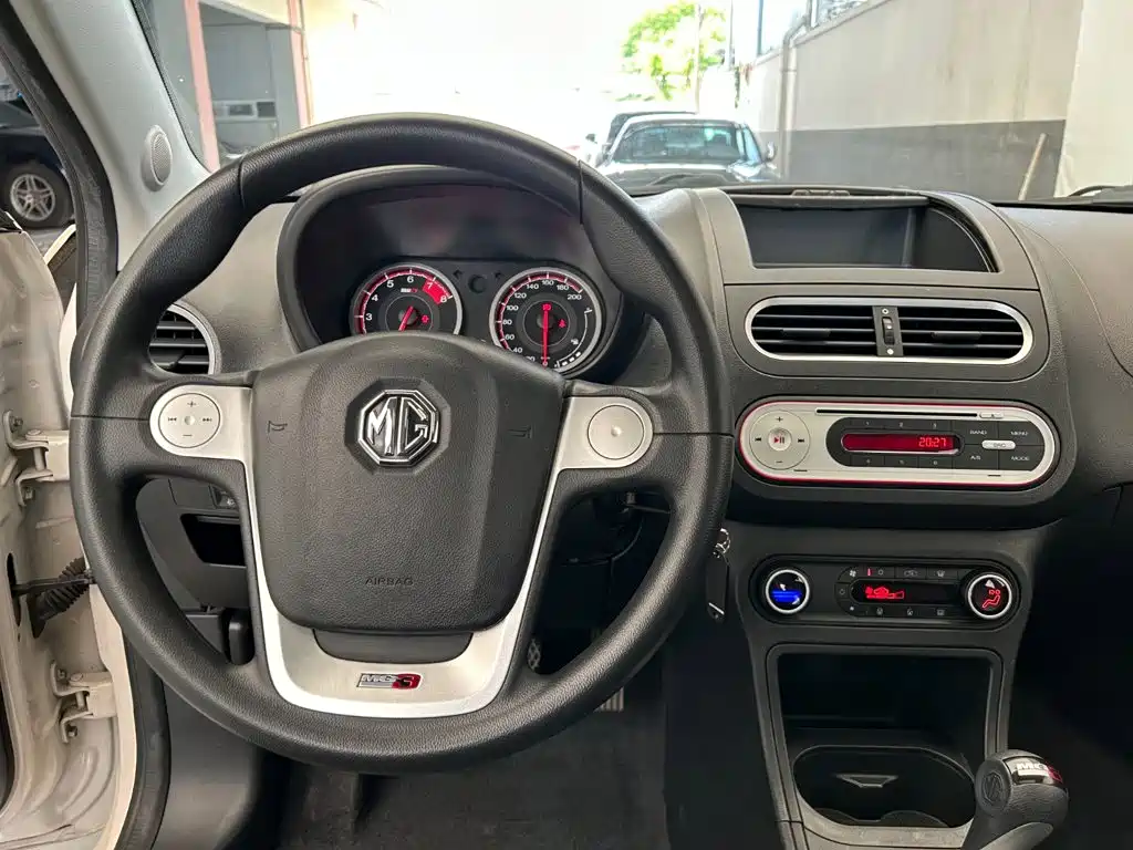 MG 3 2015 2014 1.5L AMT Elite Edition