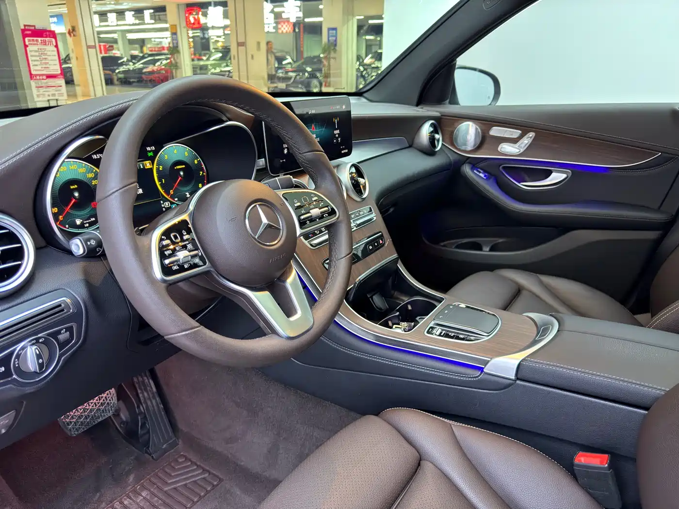 Mercedes-Benz GLC 2020 Facelift GLC 300 L 4MATIC Luxury фото 5
