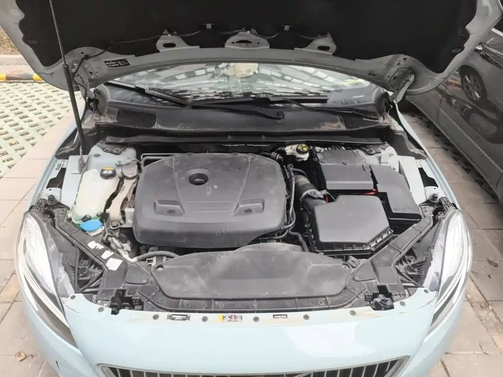 Photo 16 - Volvo V40