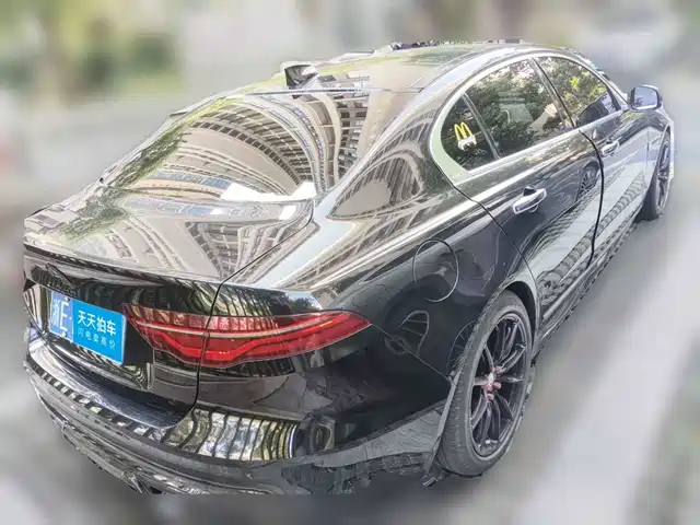 Jaguar XEL 2020 2.0T 200PS R-DYNAMIC Youth Sport Edition — фото 2