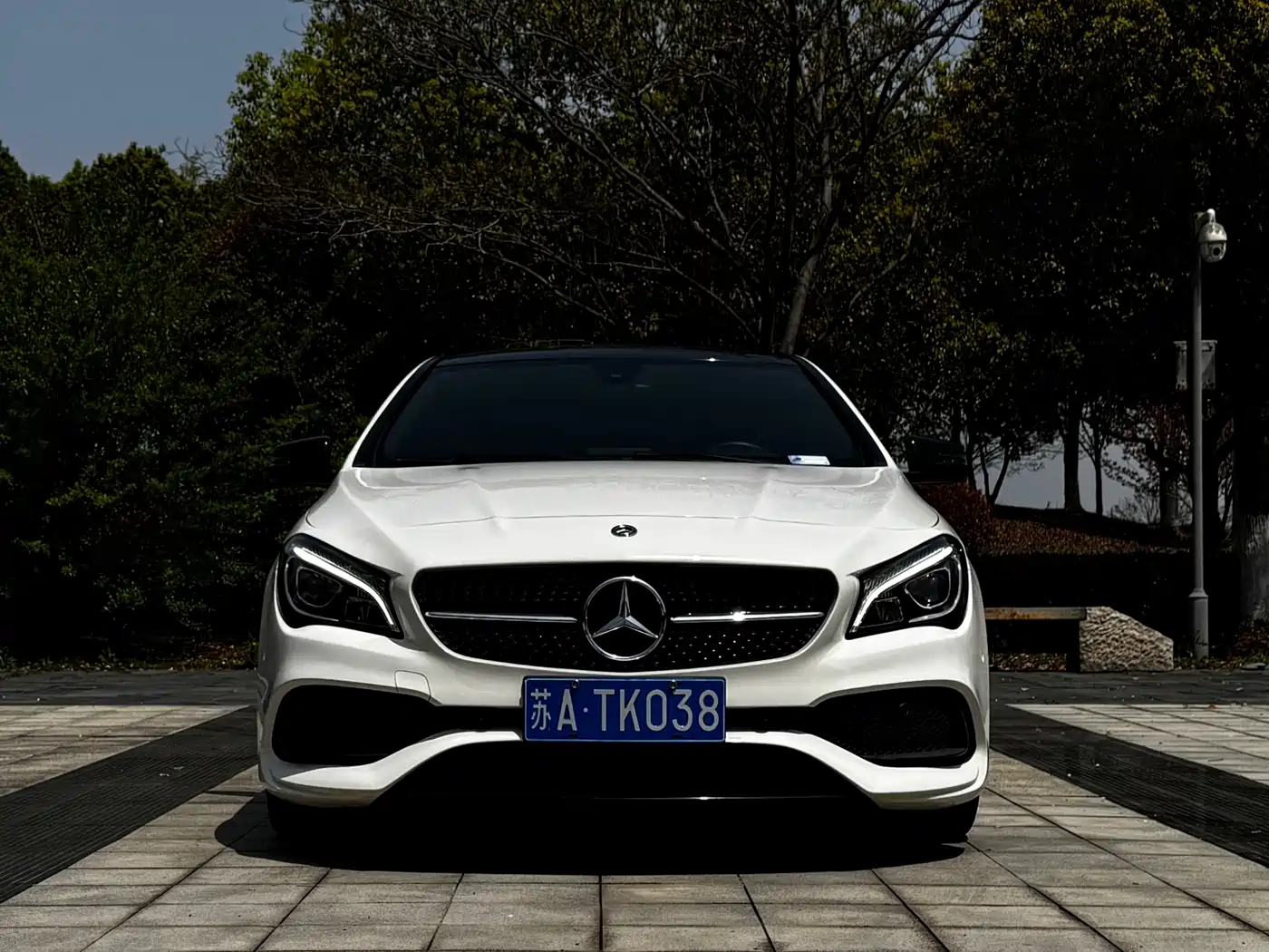 MERCEDES-BENZ CLA