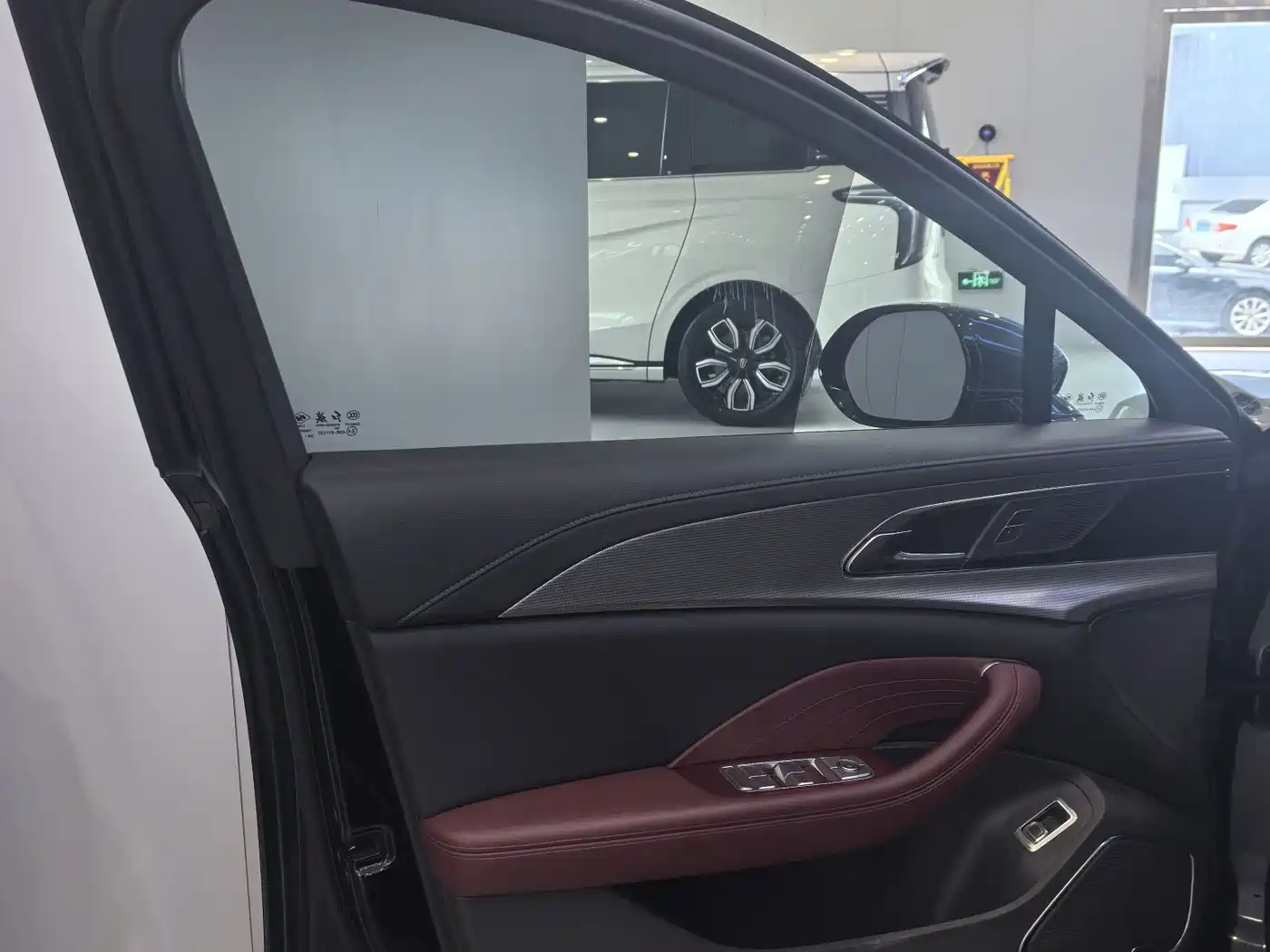 Hongqi H5 2024 1.5T DCT Smart Connect Flag Rhythm Edition фото 7