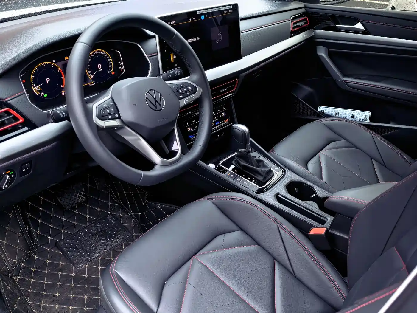 Volkswagen Lavida 2024 Model 300TSI DSG Starlight Leading Edition фото 4