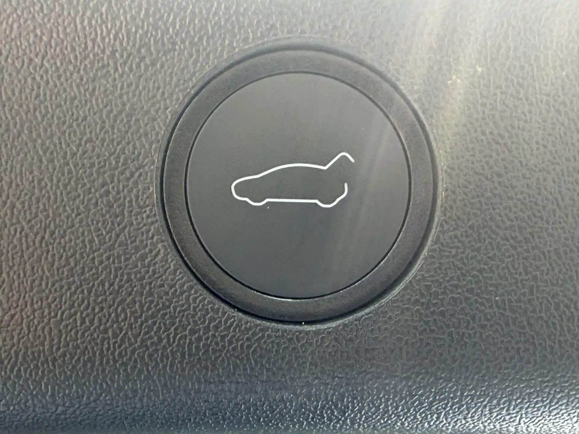 Фото 18 - Tesla Model Y