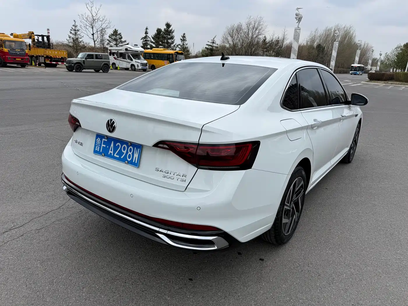Volkswagen Sagitar 2024 300TSI DSG Surpass Edition фото 8