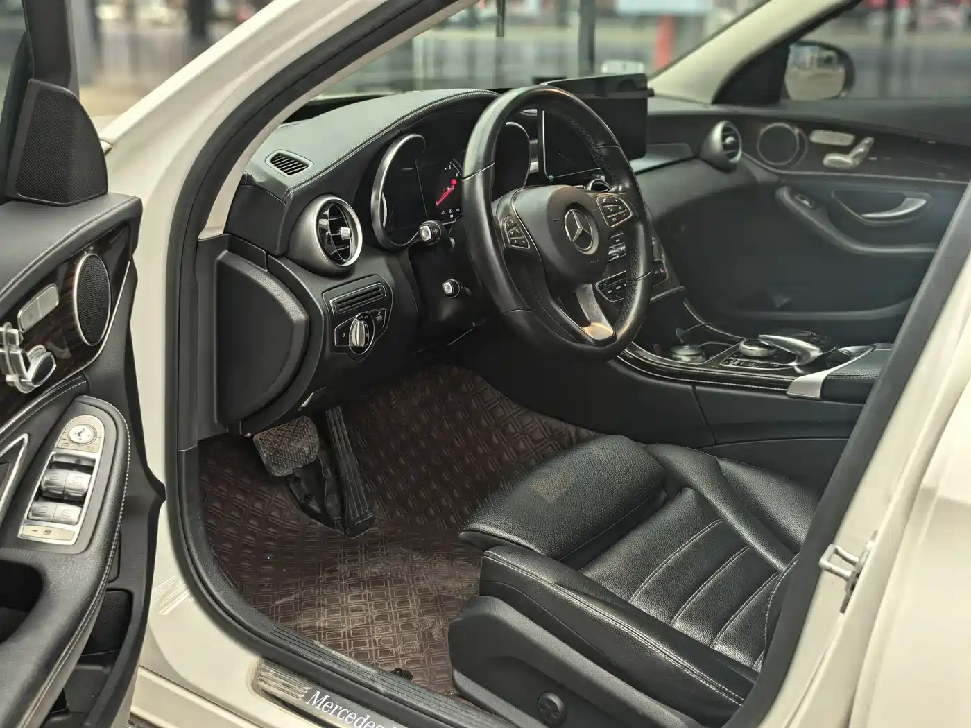 Mercedes-Benz C-Class 2015 Facelift C 200 L фото 7