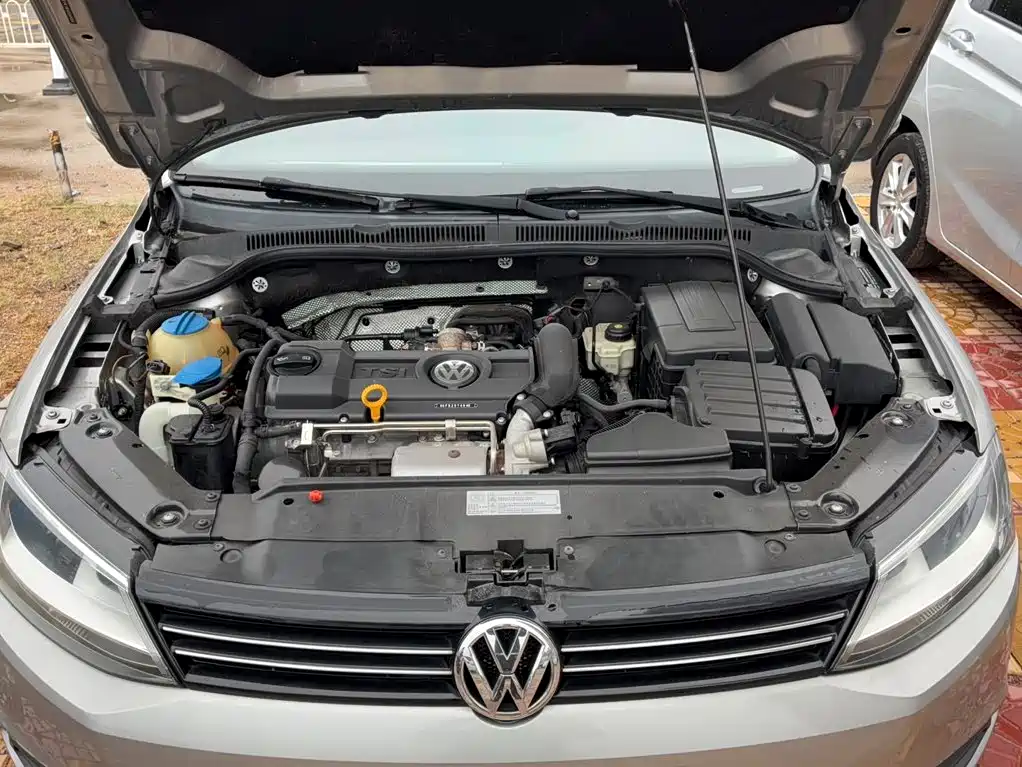 Photo 10 - Volkswagen Sagitar