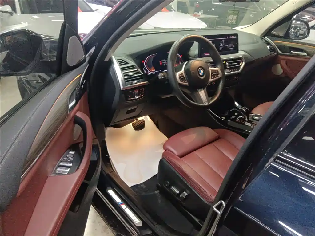 BMW X3 2022 Facelift xDrive30i Leading M Shadow Edition фото 12