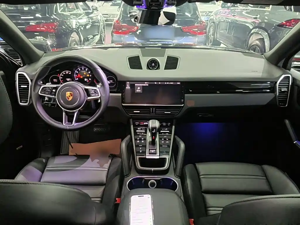 PORSCHE CAYENNE