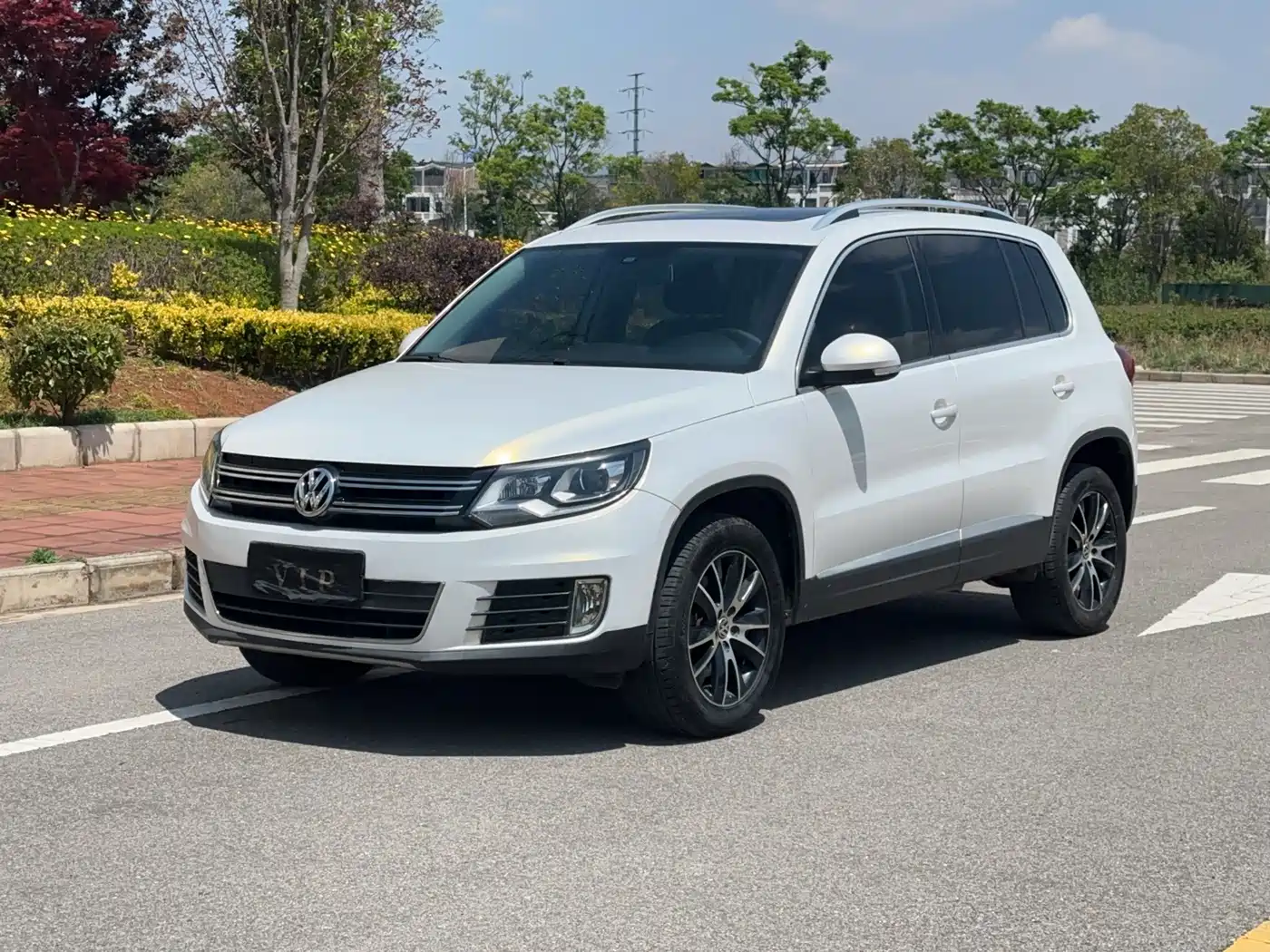 Volkswagen Tiguan 2016 Model 300TSI Automatic 2WD Luxury Edition
