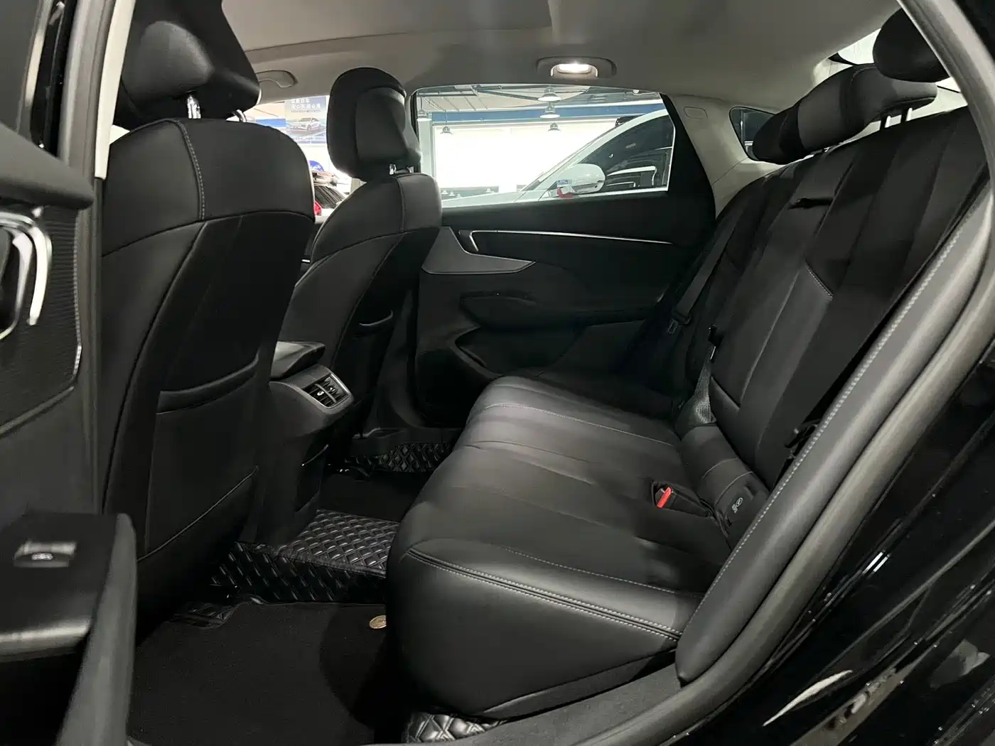 Buick LaCrosse 2025 Model 28T Platinum Edition фото 8