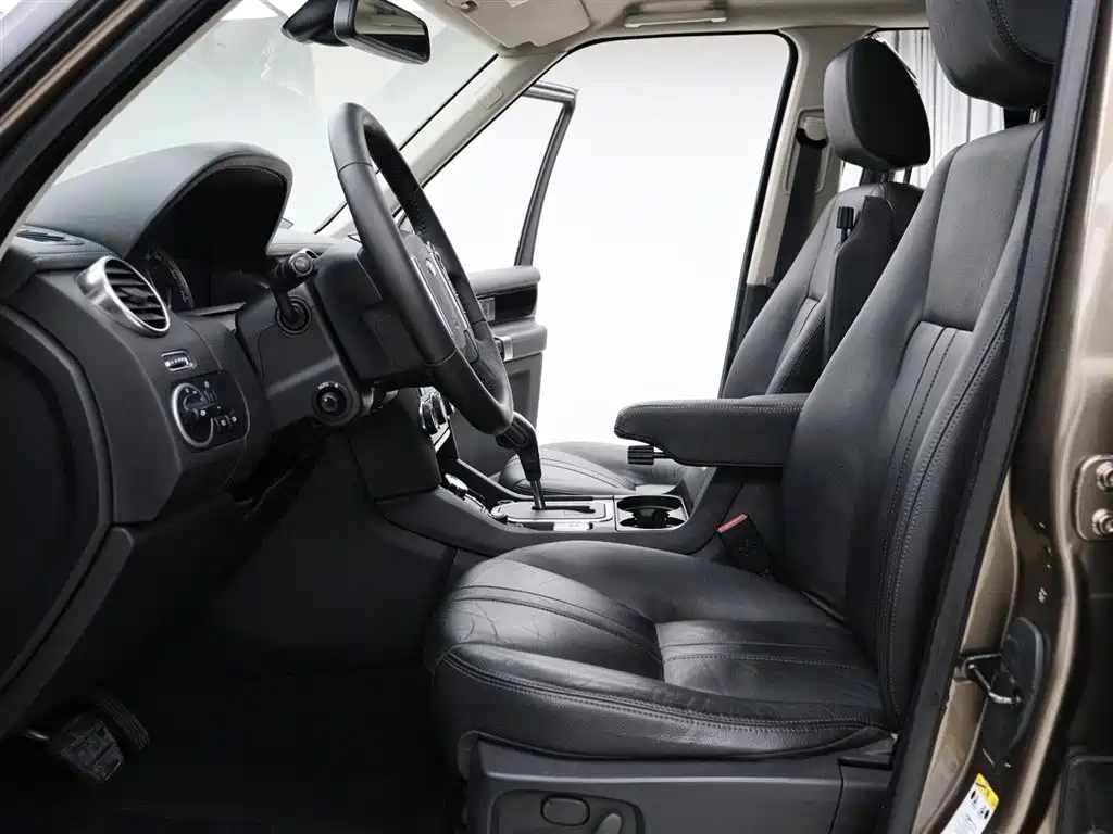 Land Rover Discovery 2011 3.0 SDV6 HSE Diesel фото 2
