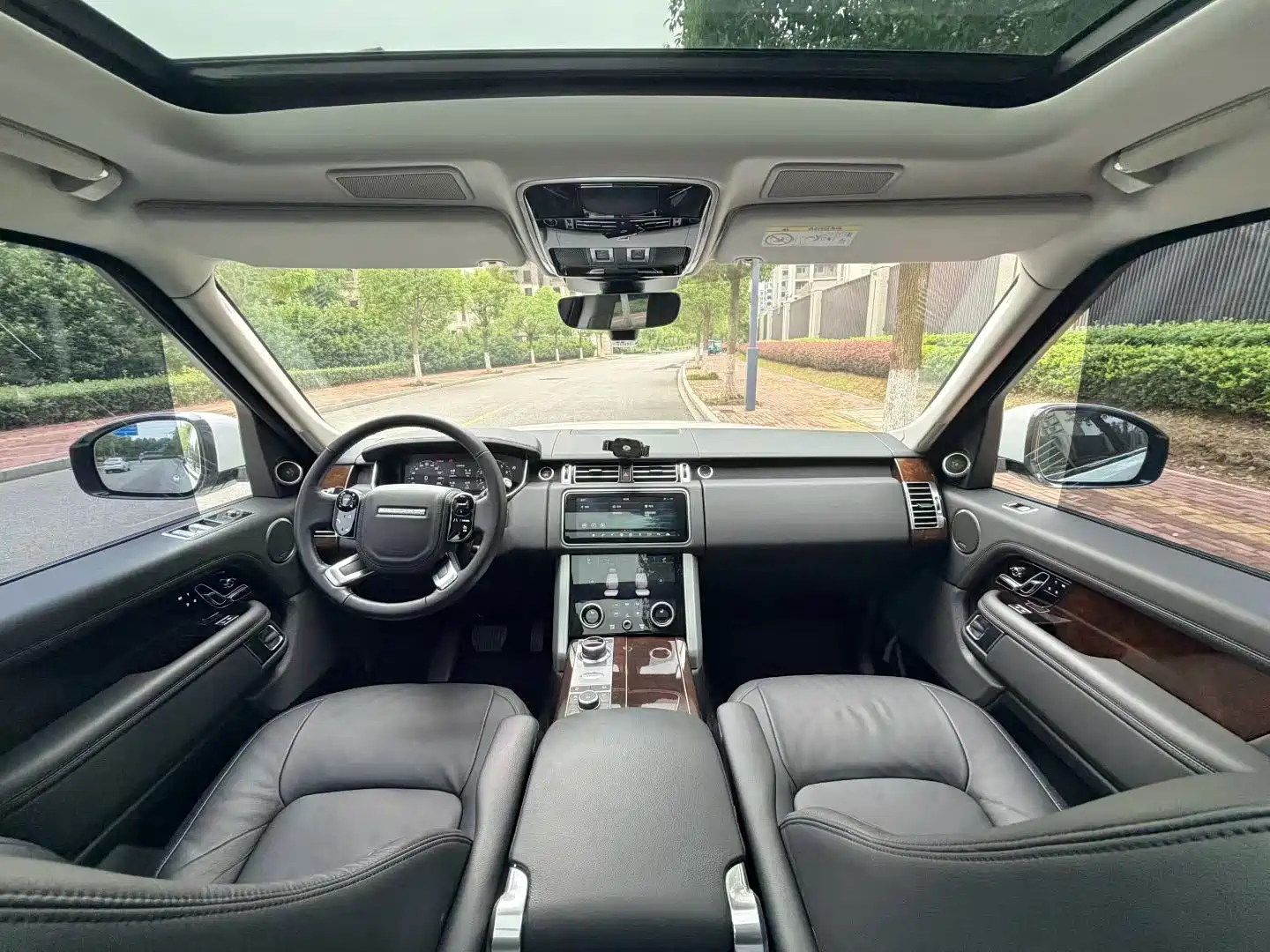 Фото 9 - Land Rover Range Rover