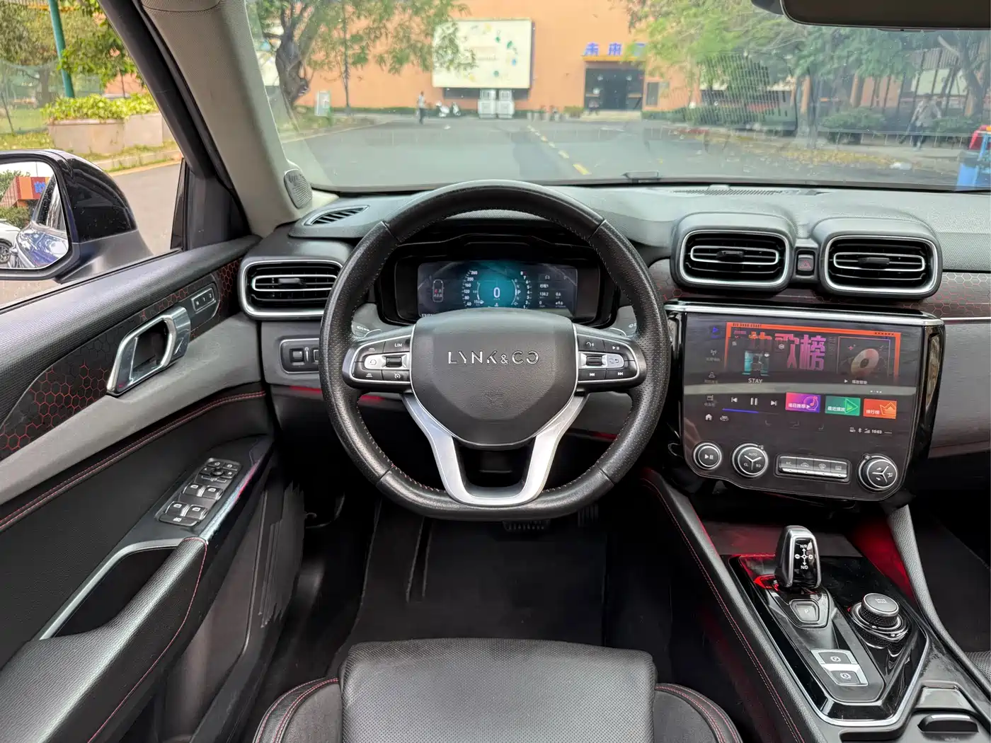 Lynk & Co 02 2018 2.0T DCT AWD Pro Edition China V фото 13