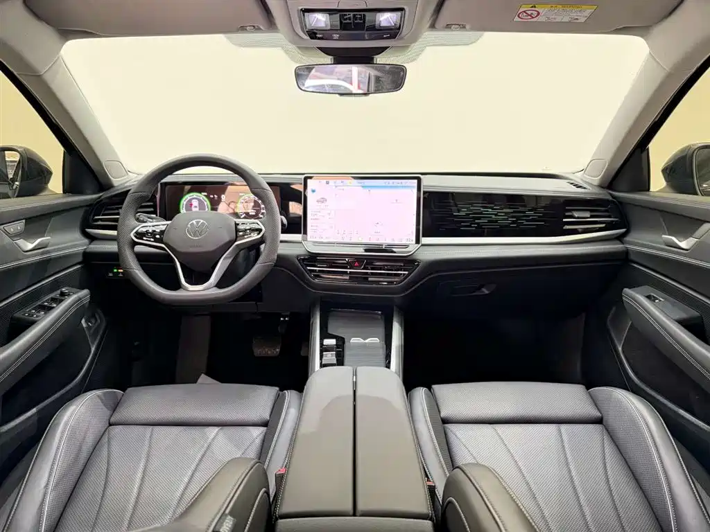 Volkswagen Passat 2025 Pro 380TSI Starlight Dragon Glory Edition фото 24