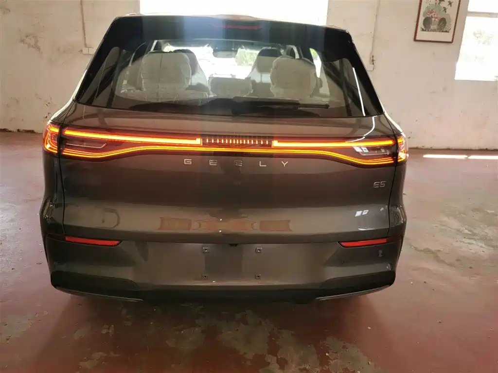 Geely Galaxy Galaxy E5 2026 530km Voyager Edition фото 6