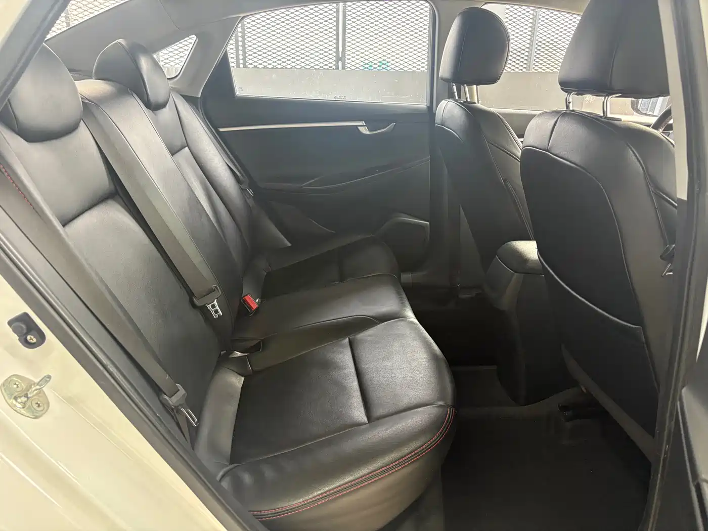 Hyundai Elantra 2017 1.6L Automatic Joy Value GLS фото 6