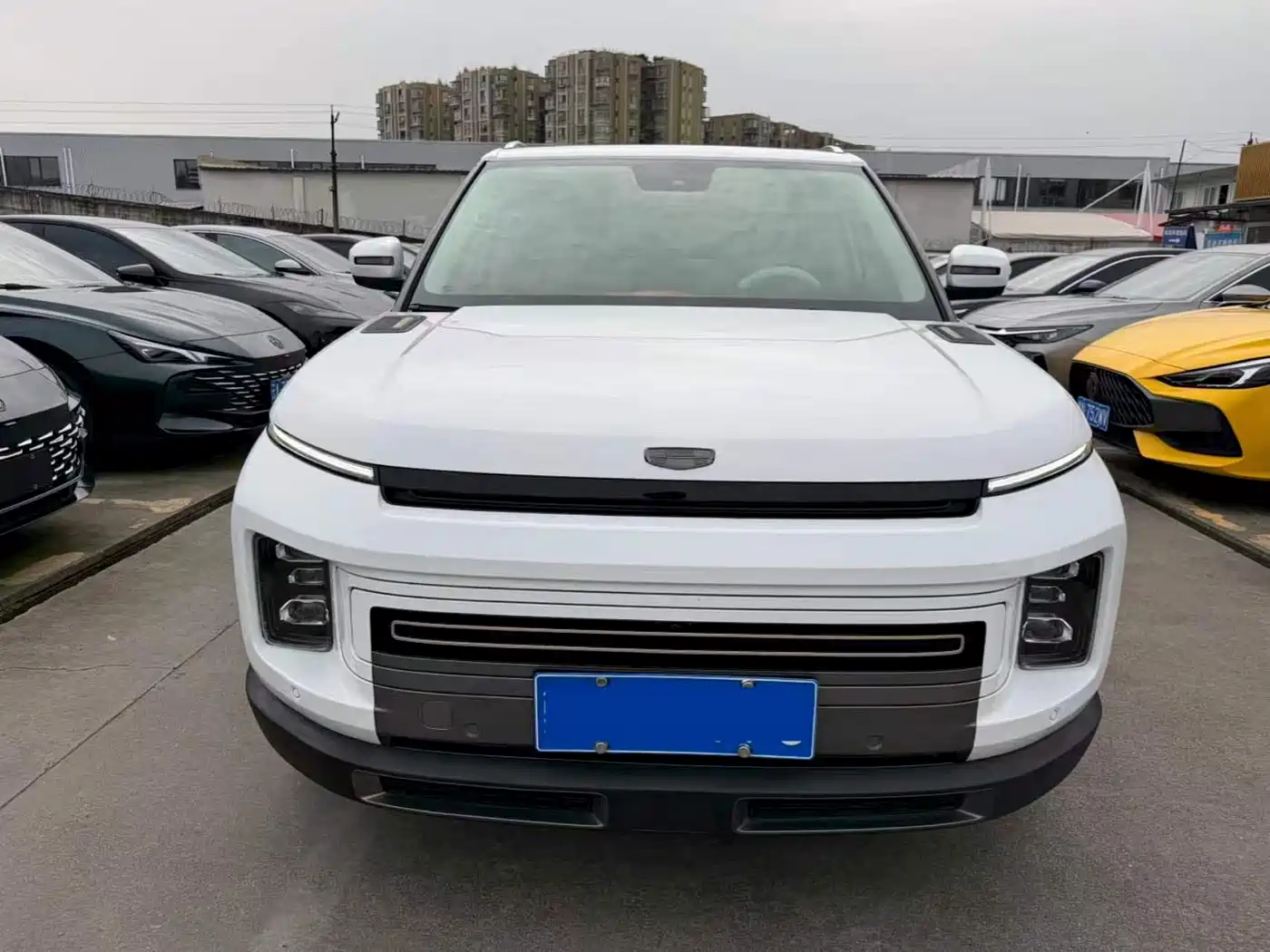 Фото 2 - Geely ICON