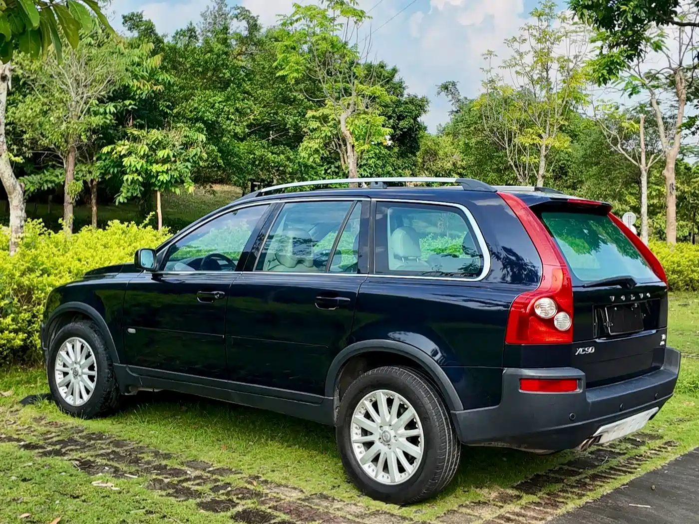 Volvo XC90 2009 2006 4.4 V8 AWD 5-seater Executive