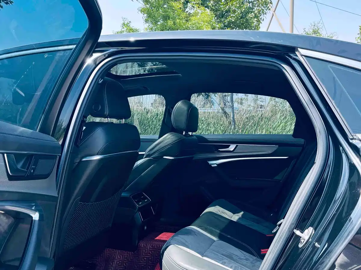 Audi A6L 2019 40 TFSI Luxury Dynamic фото 3