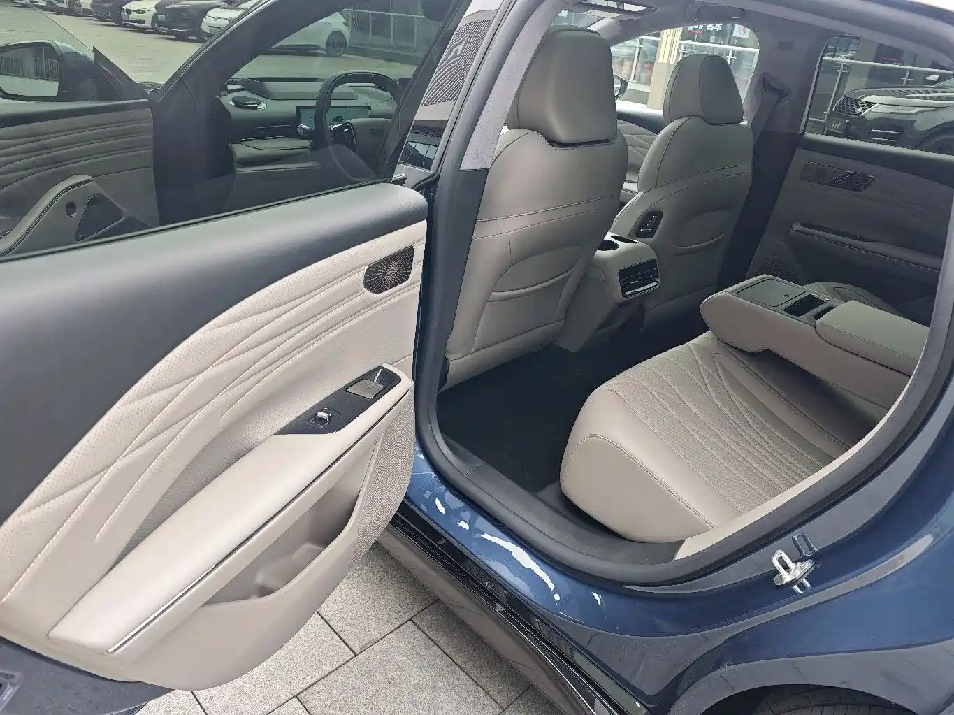 Geely Galaxy Galaxy Xingyao 8 2025 130km EM-P Starship Edition фото 28