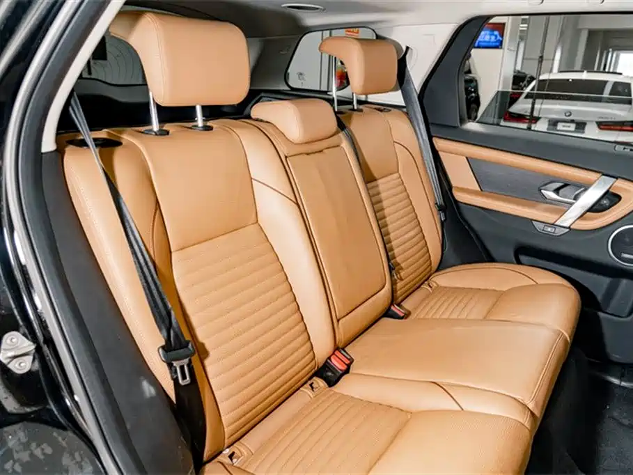Land Rover Discovery Sport 2024 Luxury Custom Edition фото 23