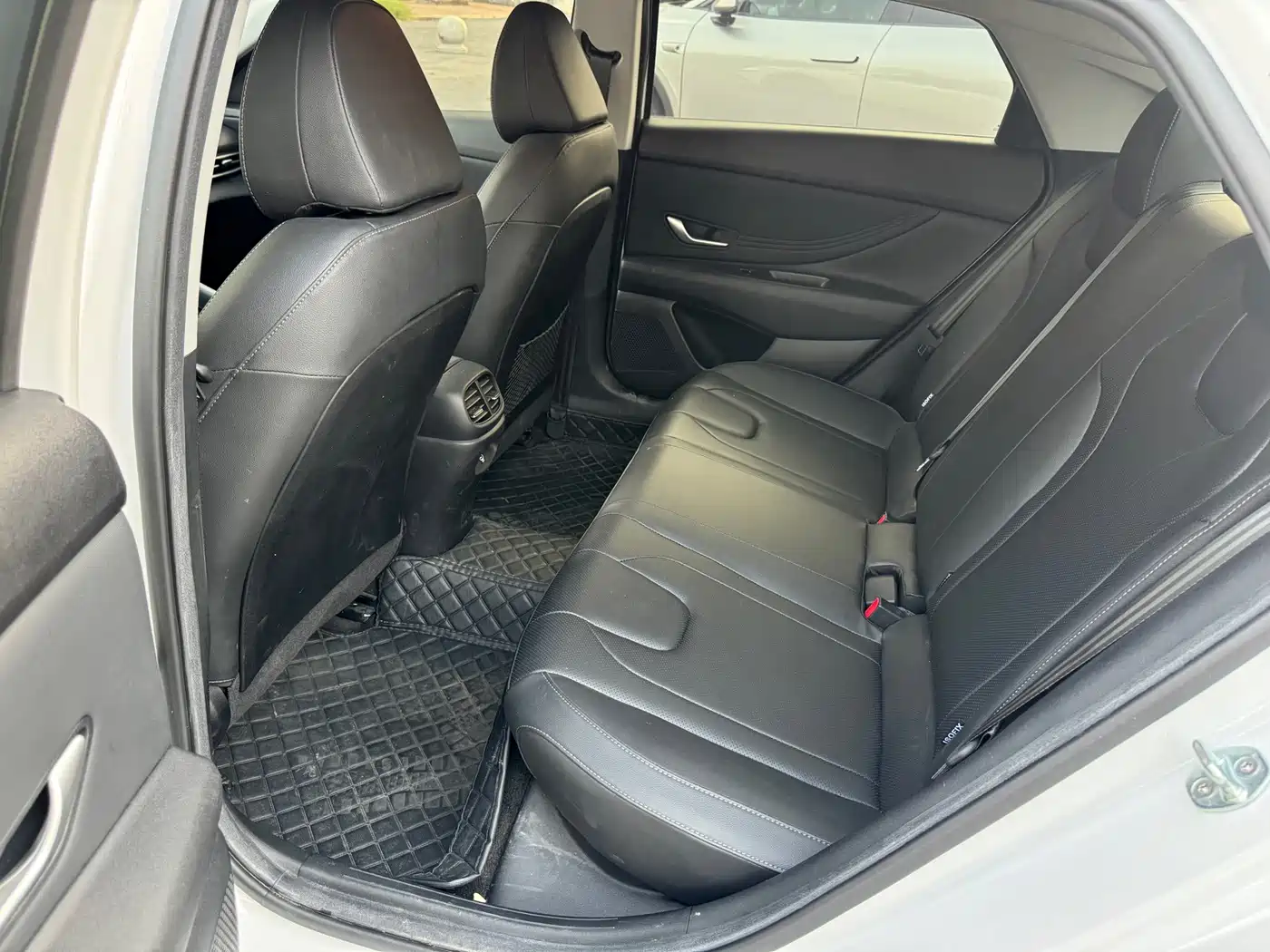 صورة 4 - Hyundai Elantra