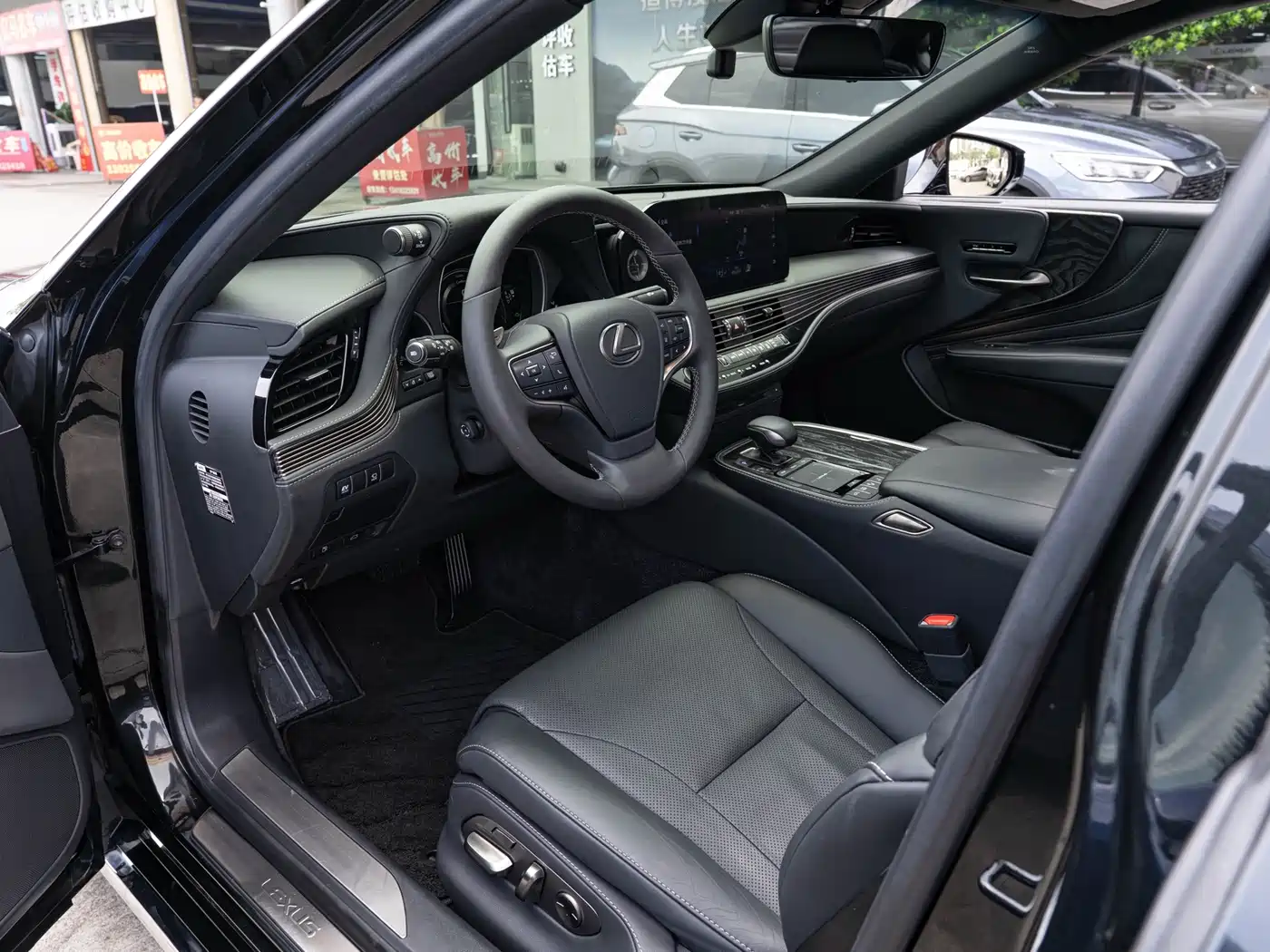 Lexus LS 2022 2021 500h Excellence Edition
