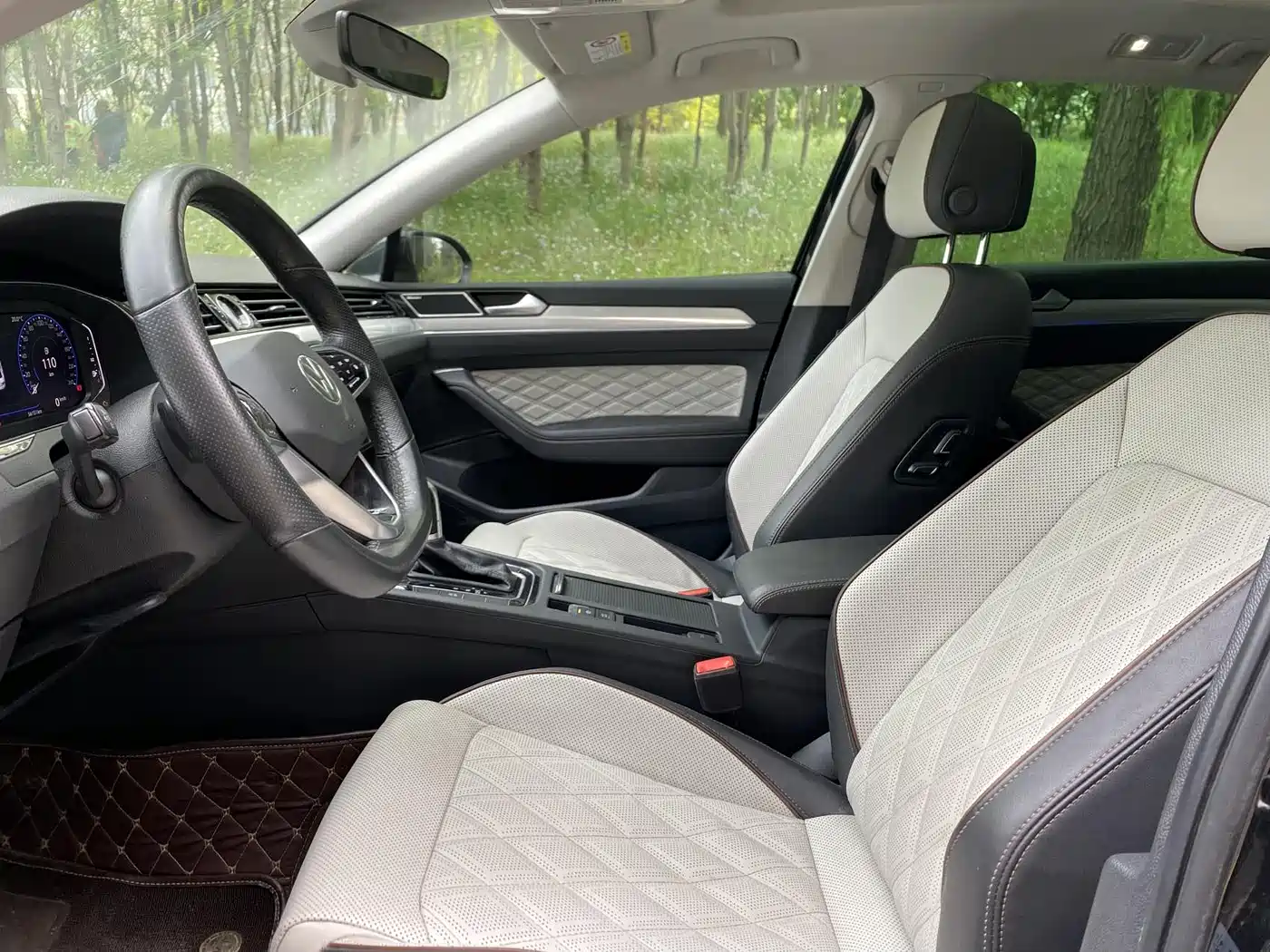 Volkswagen Magotan 2023 Model 2 Million Commemorative Edition 380TSI DSG Flagship фото 4