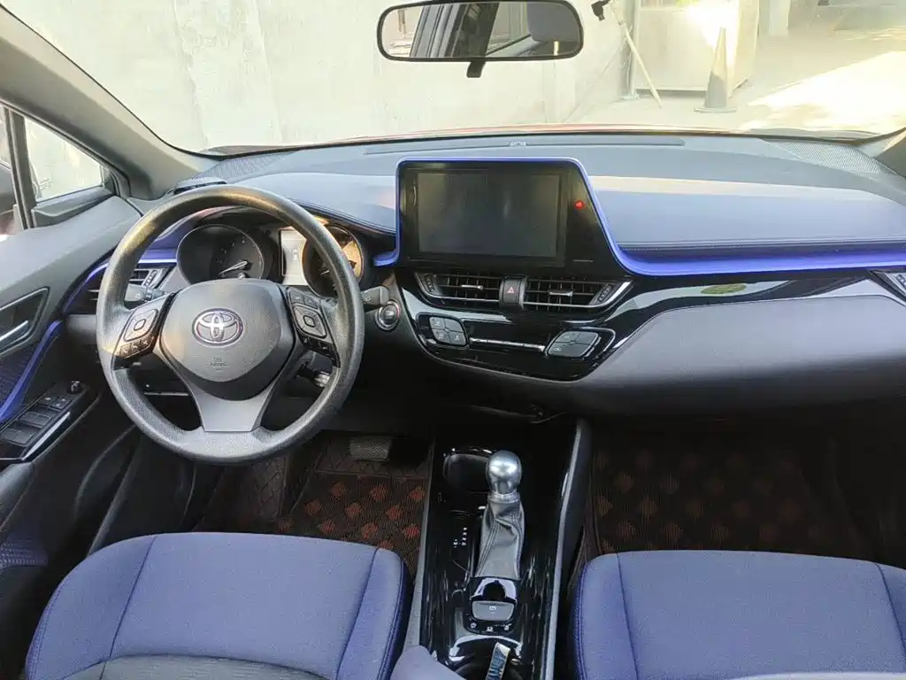 Toyota C-HR 2019 2018 2.0L Leading Sunroof Edition China VI