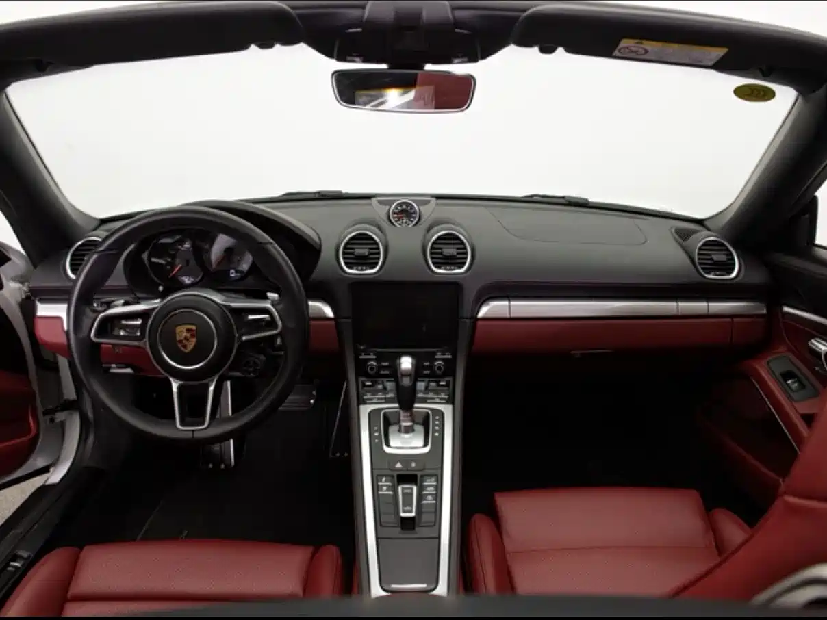 Photo 9 - Porsche 718