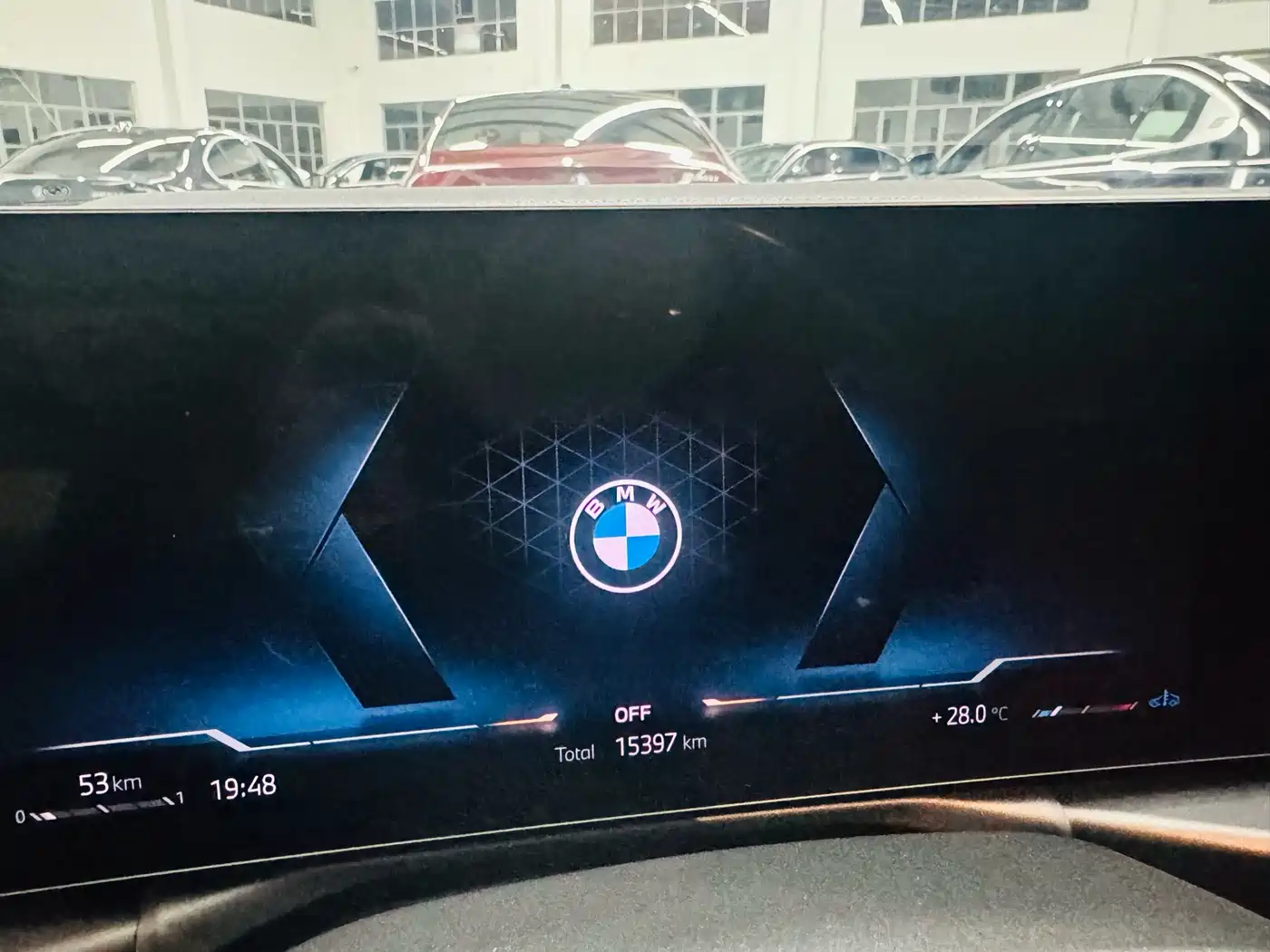 BMW 3 Series 2026 330Li M Sport Shadowline Package фото 5