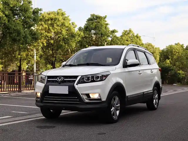 BAIC Huansu BAIC Huansu S3 2016 S3L 1.5L Manual Premium