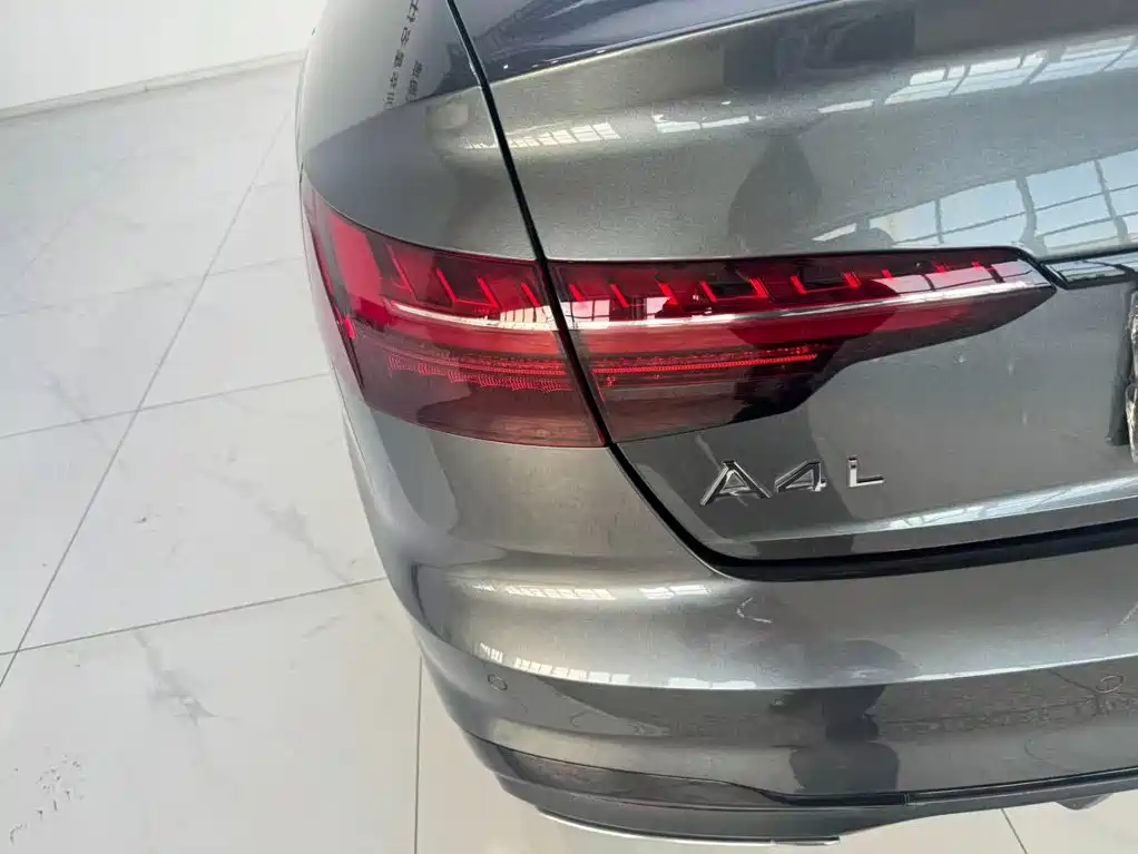 Audi A4L 2025 2025 2 Million Celebration Edition 40 TFSI Luxury Dynamic