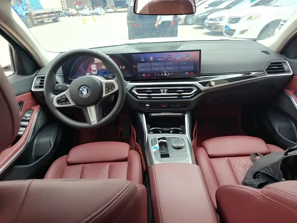 BMW i3 2024 eDrive 35 L фото 10
