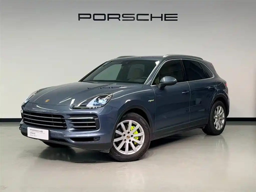 Фото 1 - Porsche Cayenne New Energy