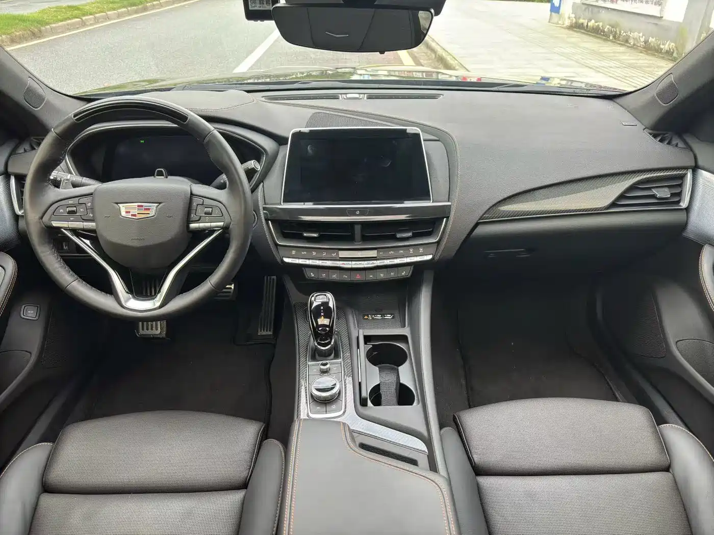 Photo 11 - Cadillac CT5